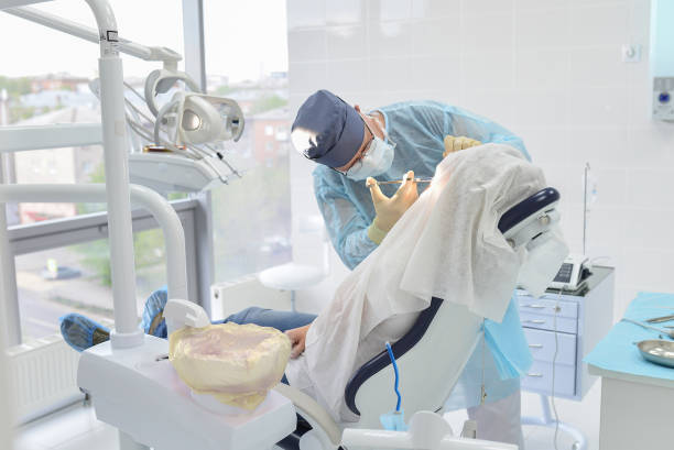 Best Emergency Tooth Extraction in Mec, CA
